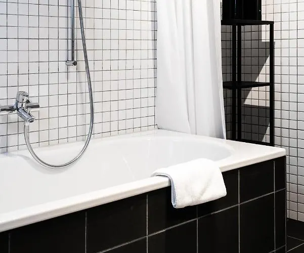 Hundert Boutique Mountainscape